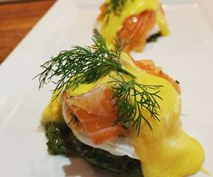 salmon benedict